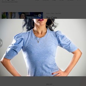 Pretty top !! 😍 versatile and comfortable.